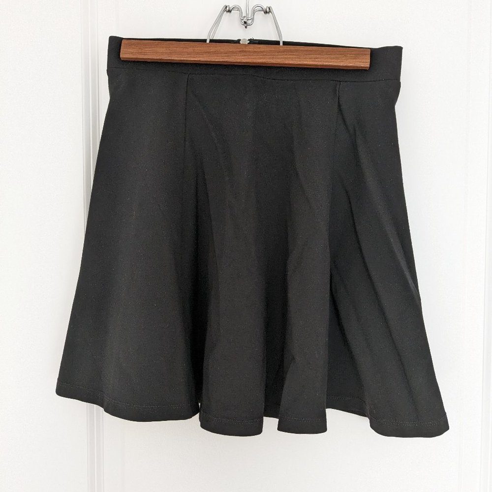 H&M Black Circle Skater Skirt